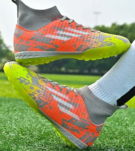 Paire de marques football