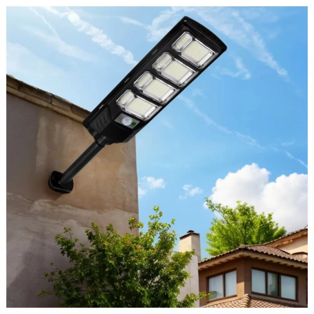 Lampadaire solaire 800W puissance Optimale