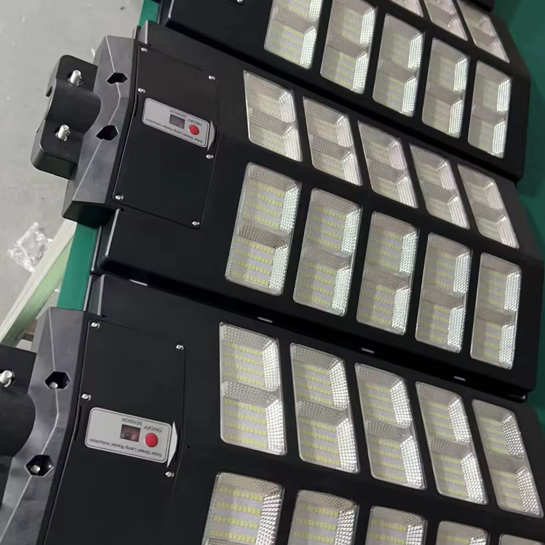 Lampadaire solaire Ultra puissant 2000watts