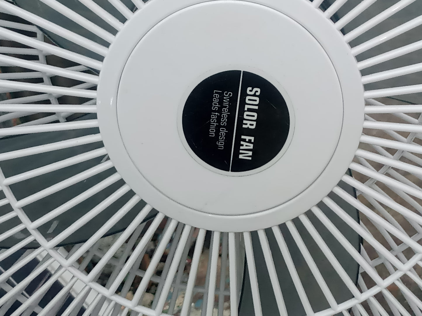 Ventilateur solaire 16 pouces  25W 100-240V (Solar stand fan)