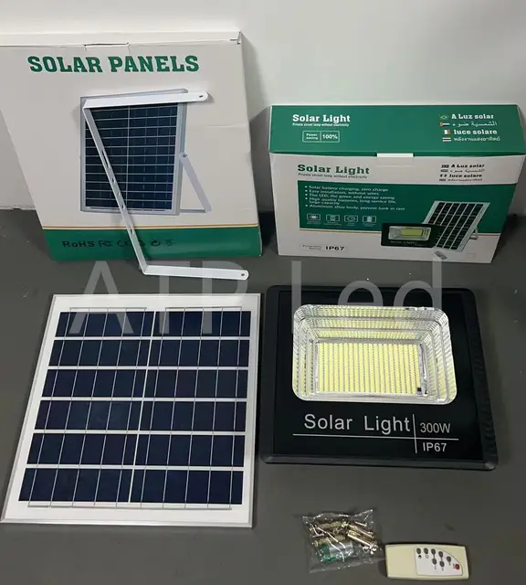 Projecteur a energie solaire 300 watts (Technologie Allemande)