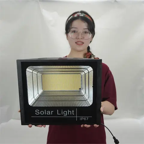 Projecteur solaire (200)watts) Technologie allemande